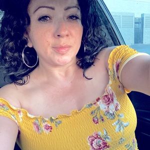 Meet your Posher, Angie